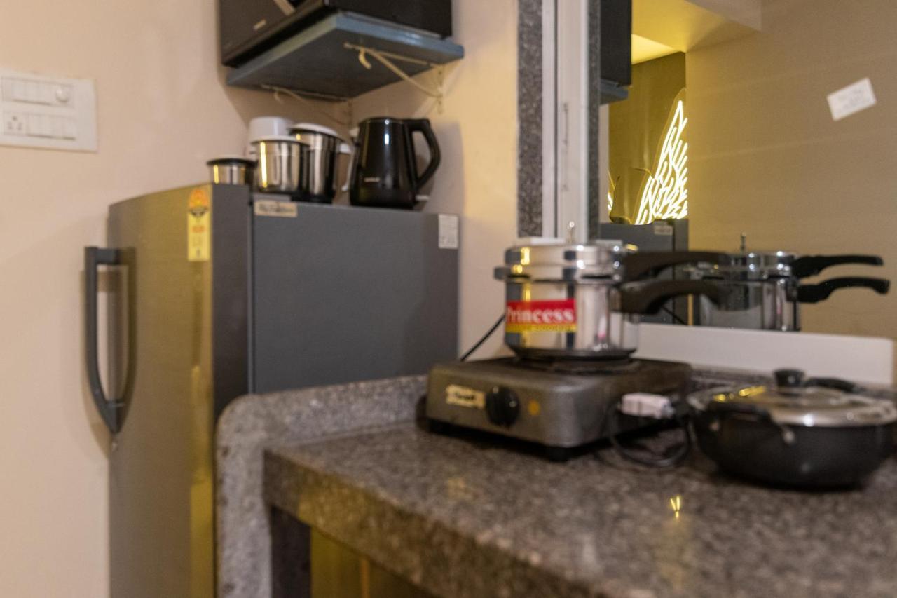 Osi Apartments Bandra West Βομβάη Εξωτερικό φωτογραφία