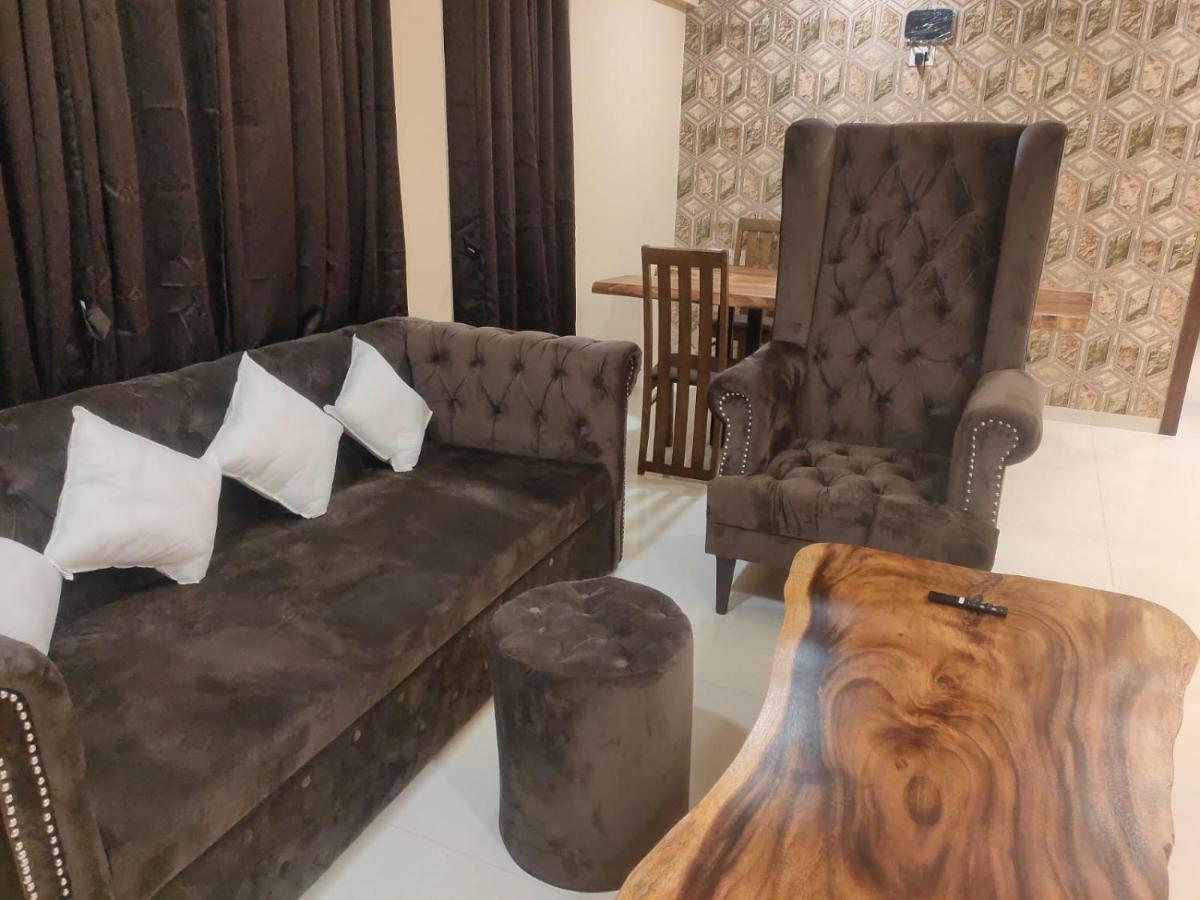 Osi Apartments Bandra West Βομβάη Εξωτερικό φωτογραφία