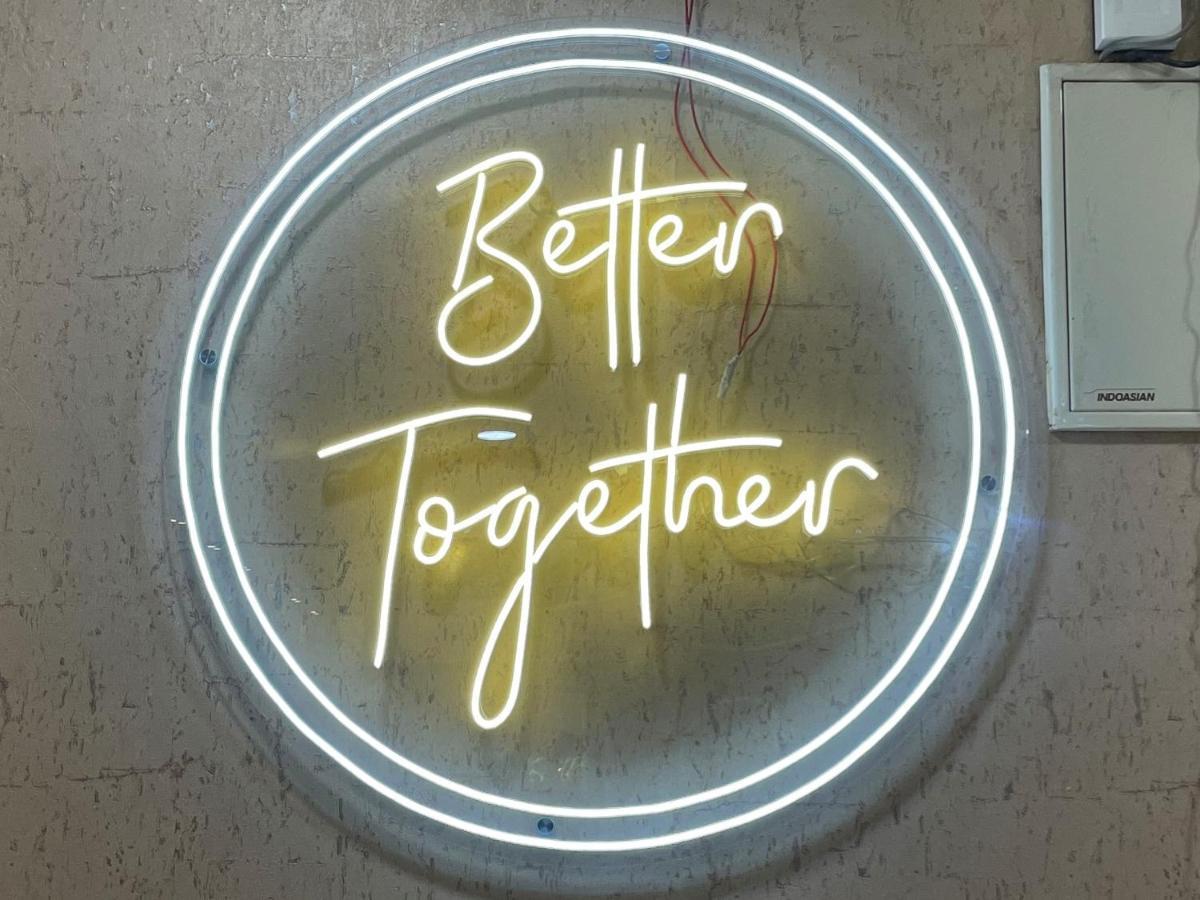 Osi Apartments Bandra West Βομβάη Εξωτερικό φωτογραφία
