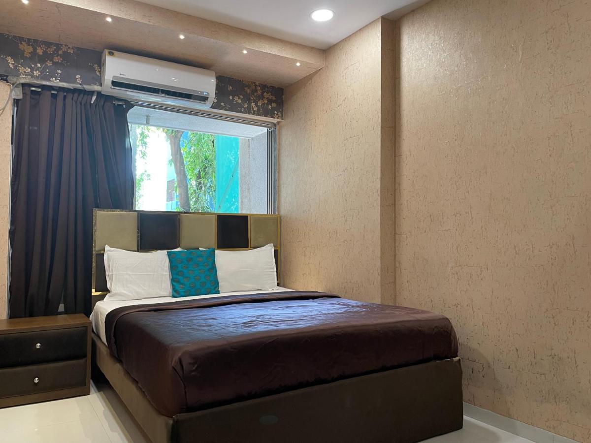 Osi Apartments Bandra West Βομβάη Εξωτερικό φωτογραφία